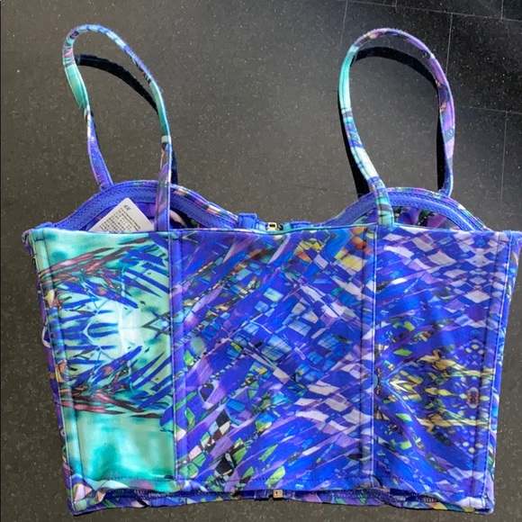 H&M Crop Top - Picture 2 of 2